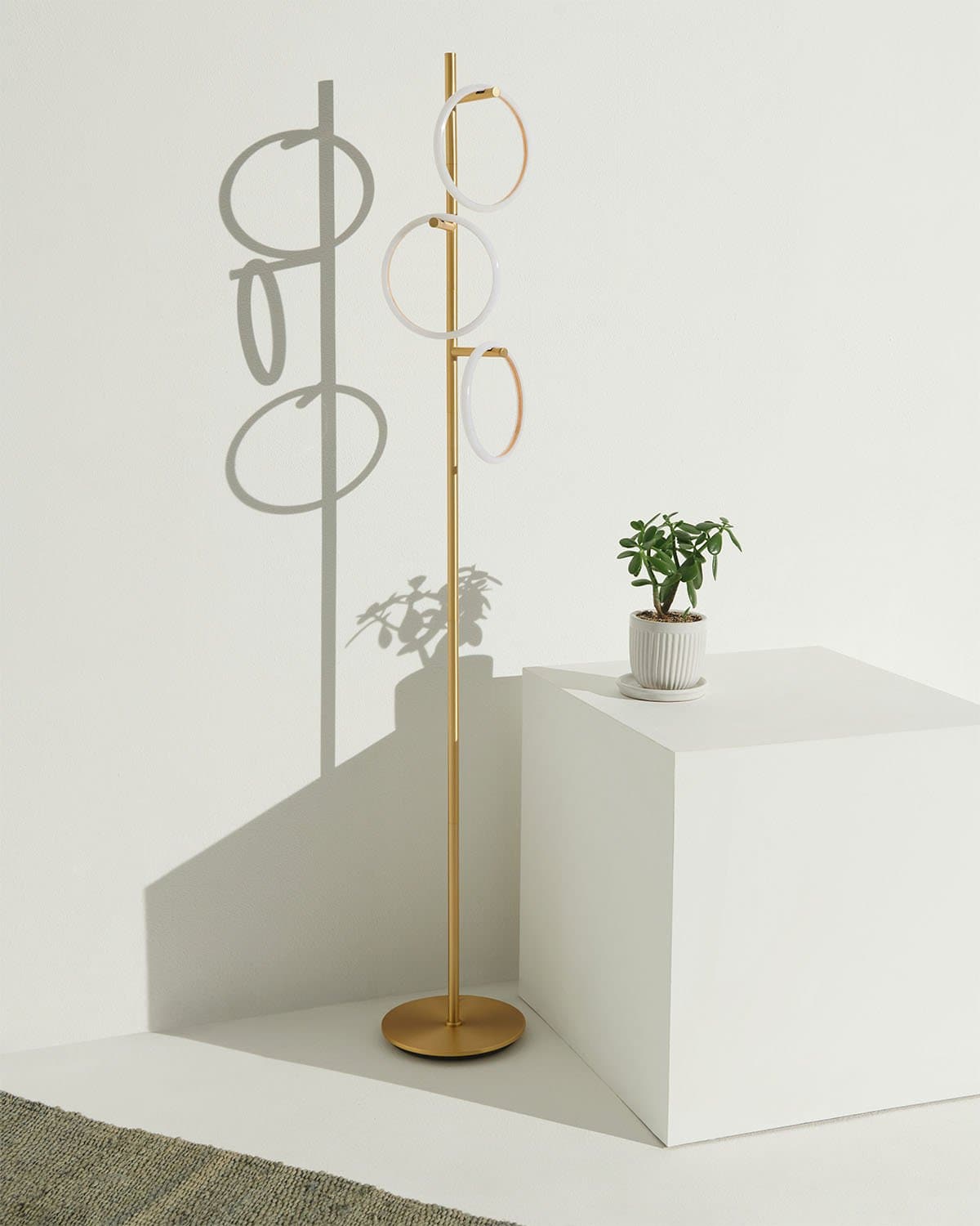 Saturn Floor Lamp Brightech