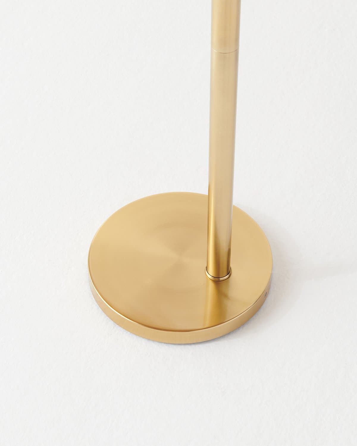 Lark Floor Lamp Brightech