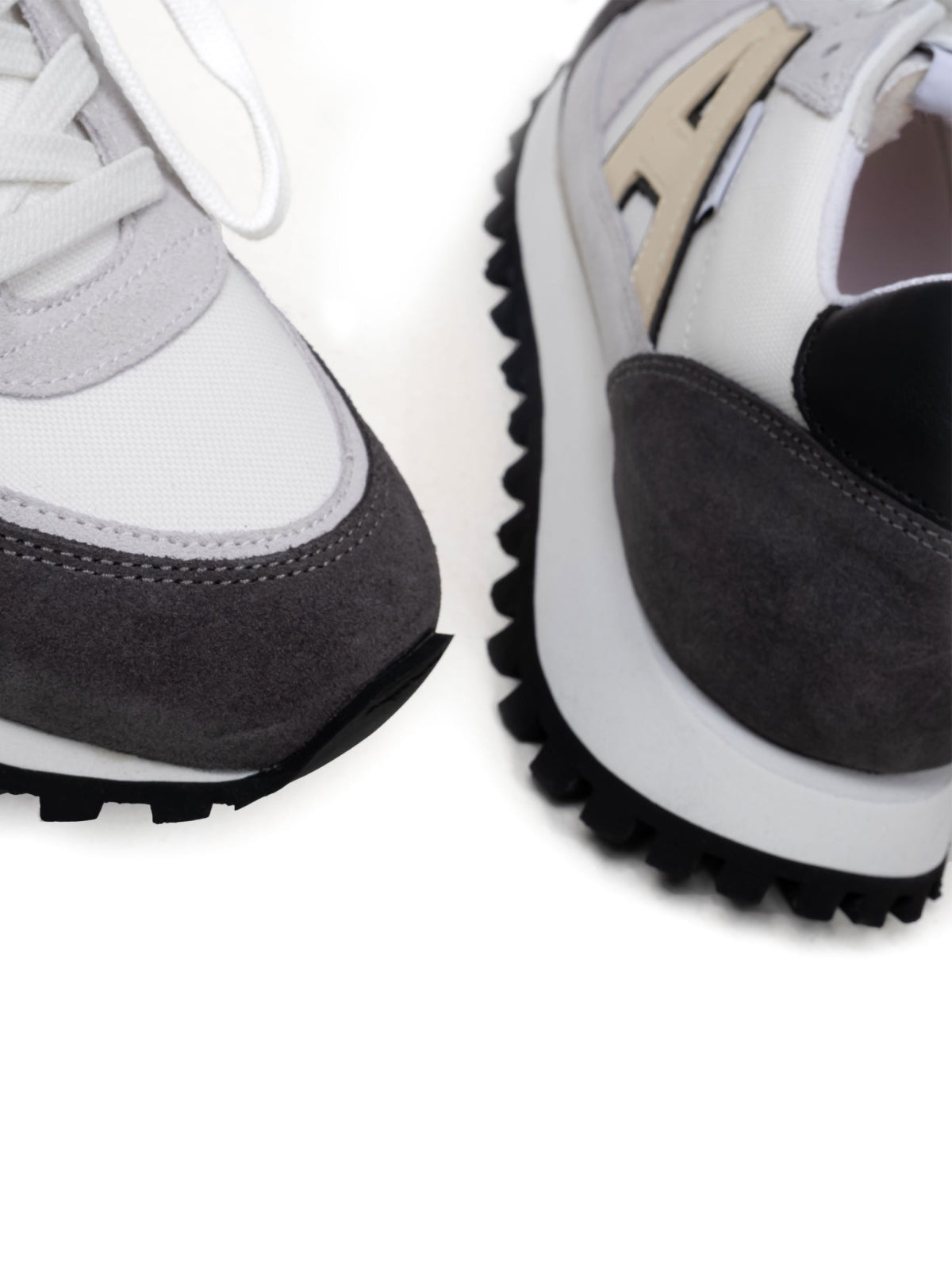 AEON RUNNER SNEAKERS AXEL ARIGATO