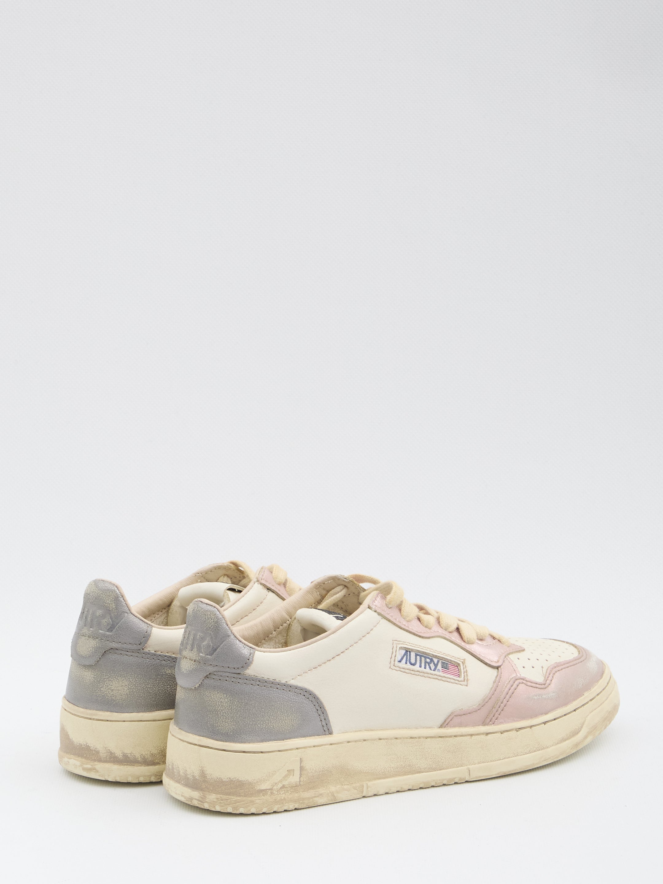 MEDALIST LOW SUPER VINTAGE SNEAKERS Autry