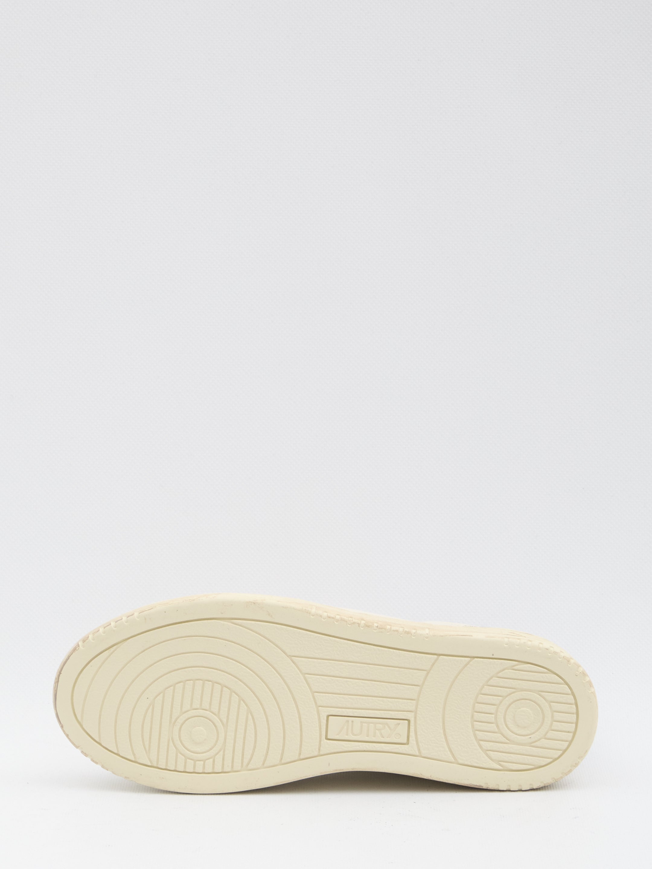 MEDALIST LOW SUPER VINTAGE SNEAKERS Autry