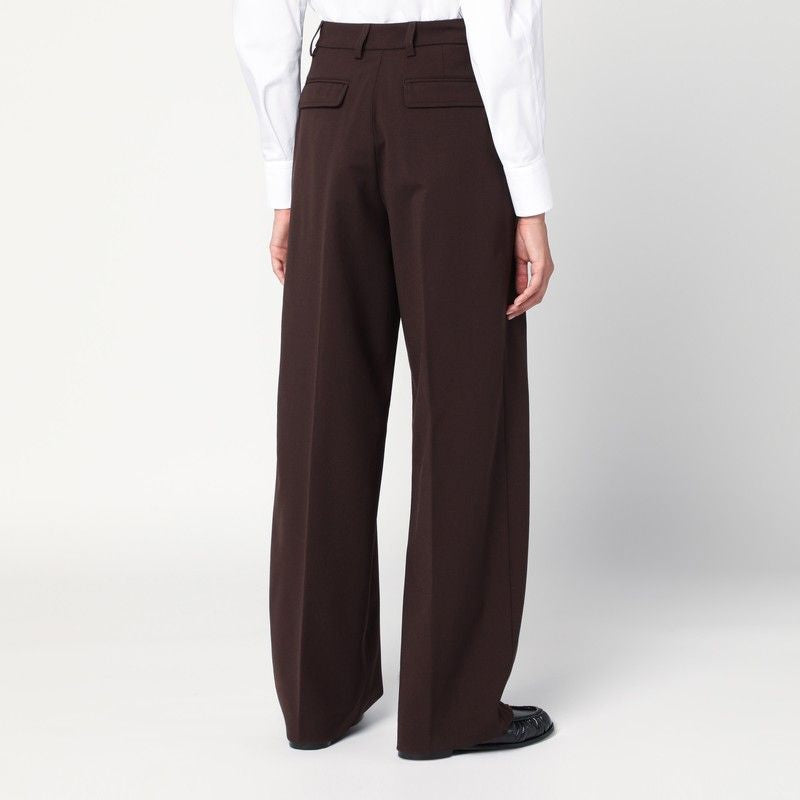 PLEATED TROUSERS WITH POCKETS THE LATEST