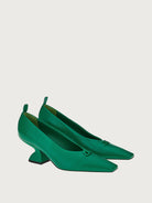 Salvatore Ferragamo green pump with pointed toe and logo buckle, front angle
