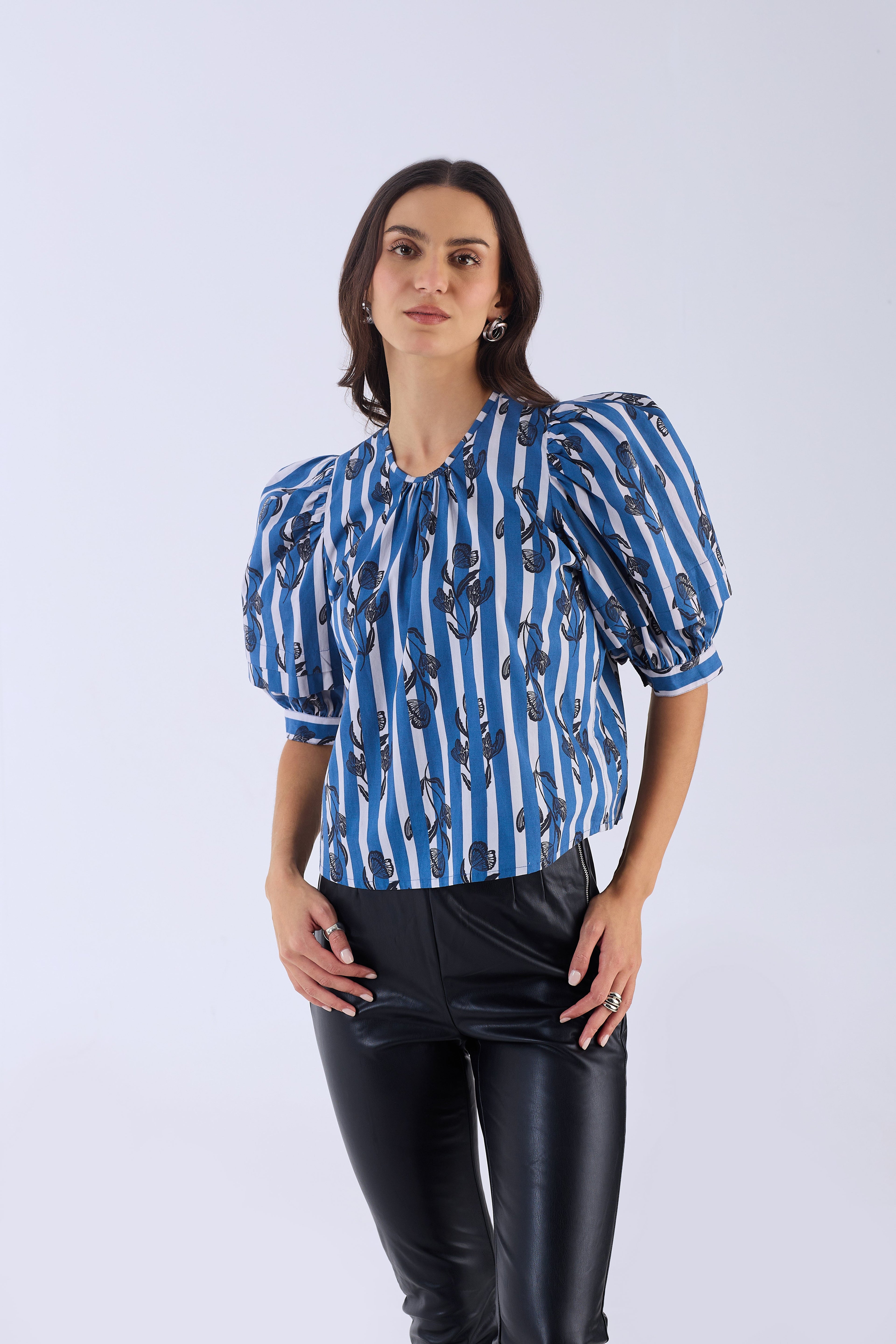 Floral cotton blouse with crew neck by Beyond by Vera, three-quarter view