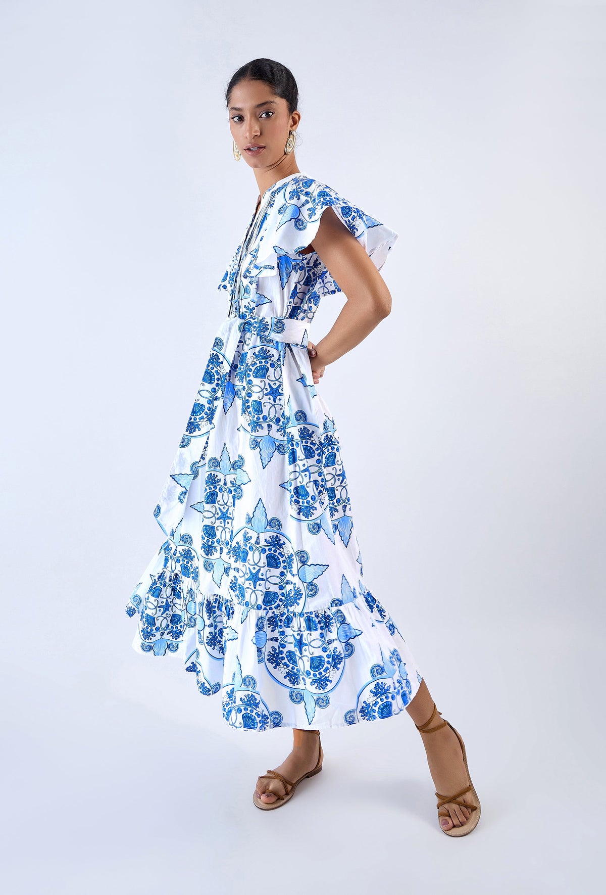 Beyond by Vera Leni dress showing V-neckline and short sleeves, front detail
