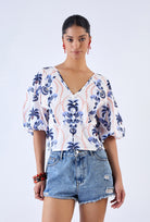 Floral cotton poplin blouse with V-neckline and balloon sleeves by Beyond by Vera, front view