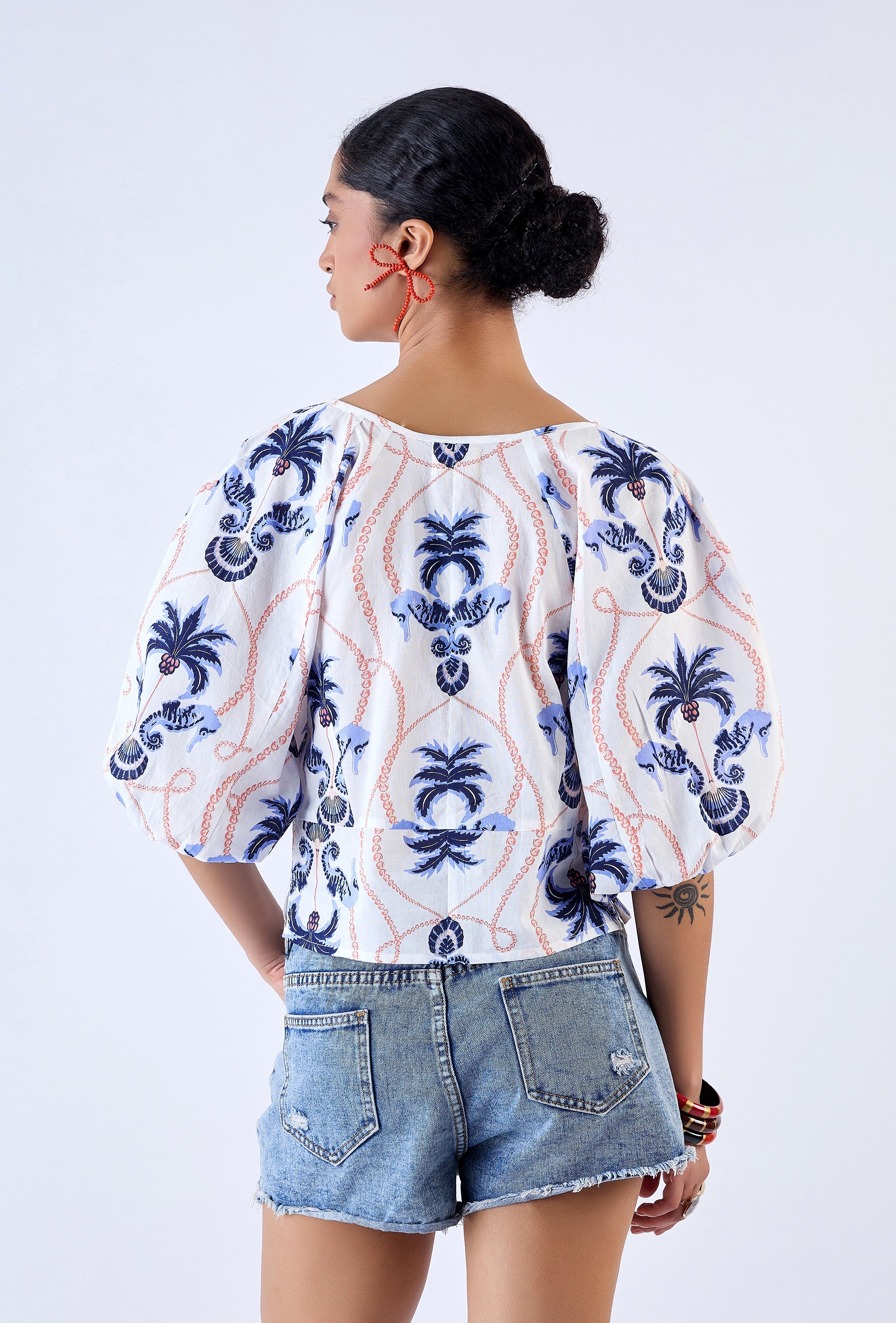 Beyond by Vera cotton poplin blouse with raglan balloon sleeves, three-quarter view