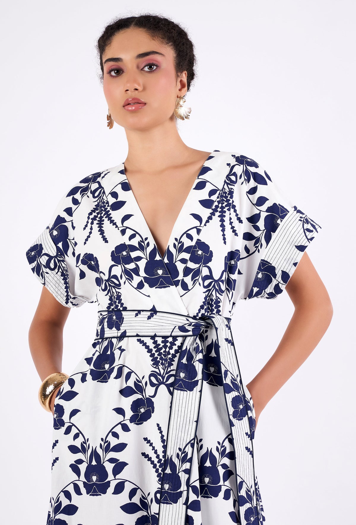 Multicolor floral maxi dress with V-neckline by Beyond by Vera, side view