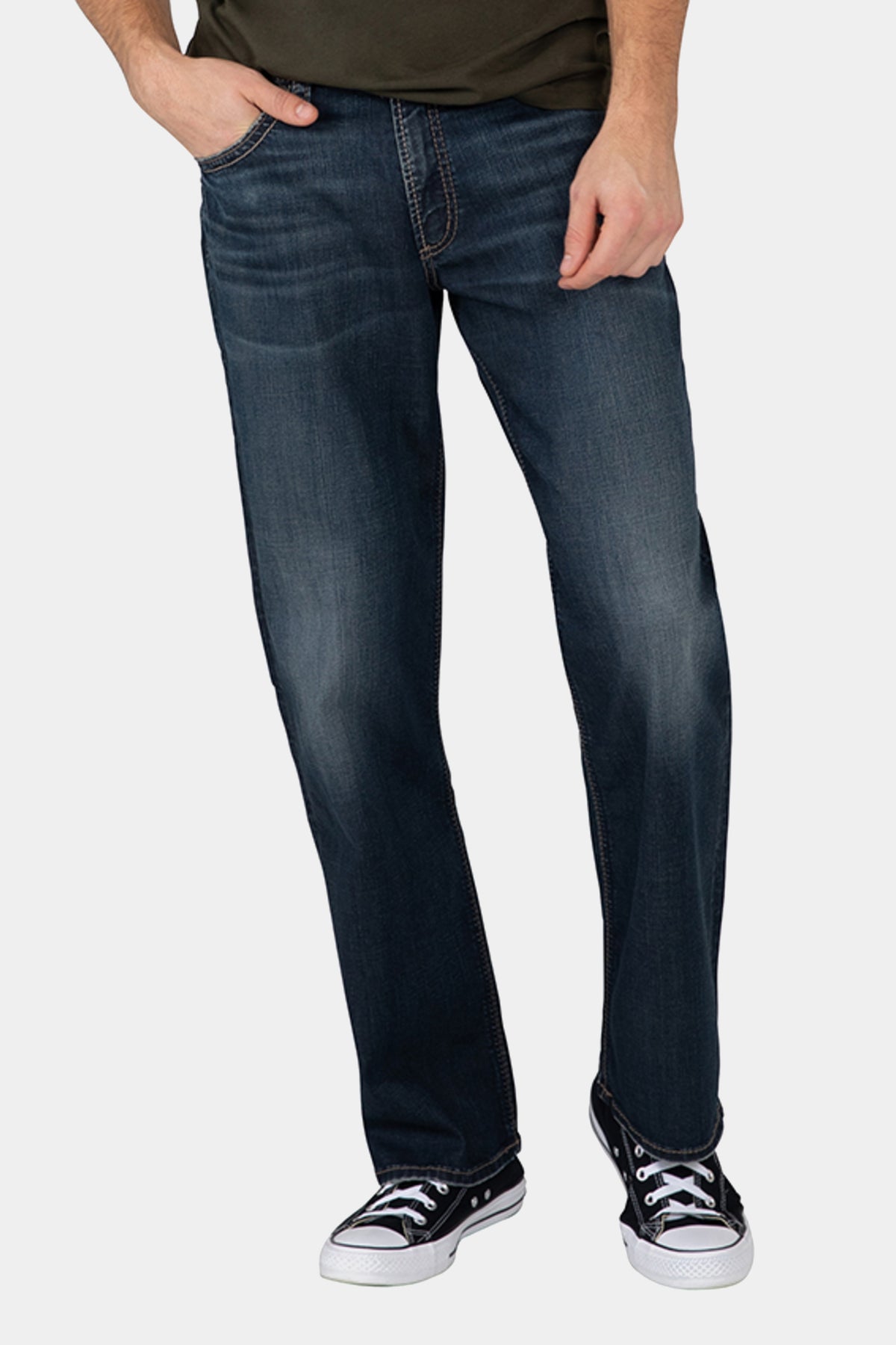 Silver Jeans Co. Men's Gordie Relaxed Fit Straight Leg Jeans, Light Wash  Indigo, 28W x 30L, Light Wash Indigo, 28W x 30L : : Clothing,  Shoes & Accessories
