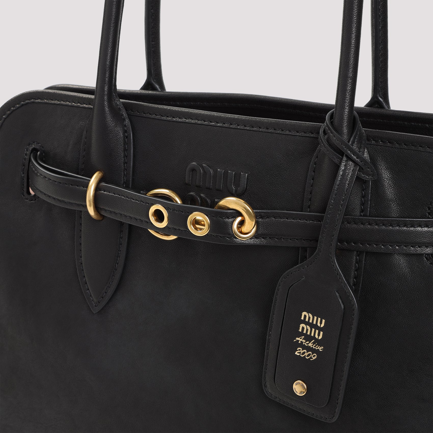 BLACK NAPPA LEATHER AVENTURE SHOPPING BAG Miu Miu