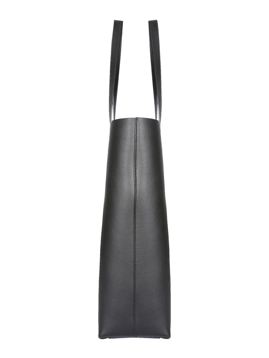 Black calf leather Bold shoulder bag by Saint Laurent, detail view