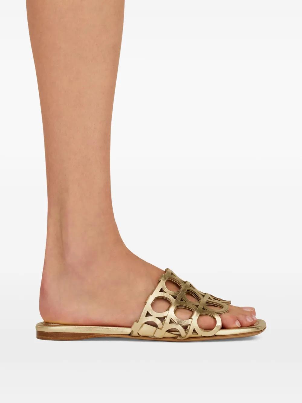 CLASSIC SHOES FOR COMFORT FLAT SHOES Ferragamo