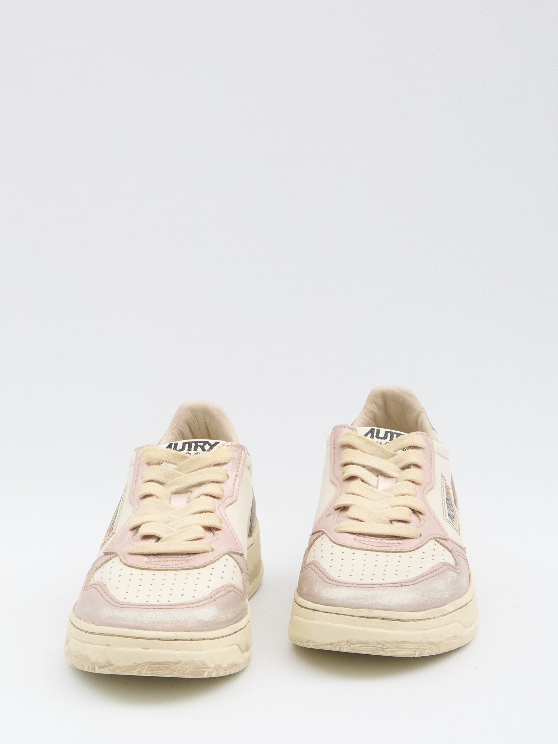 MEDALIST LOW SUPER VINTAGE SNEAKERS Autry