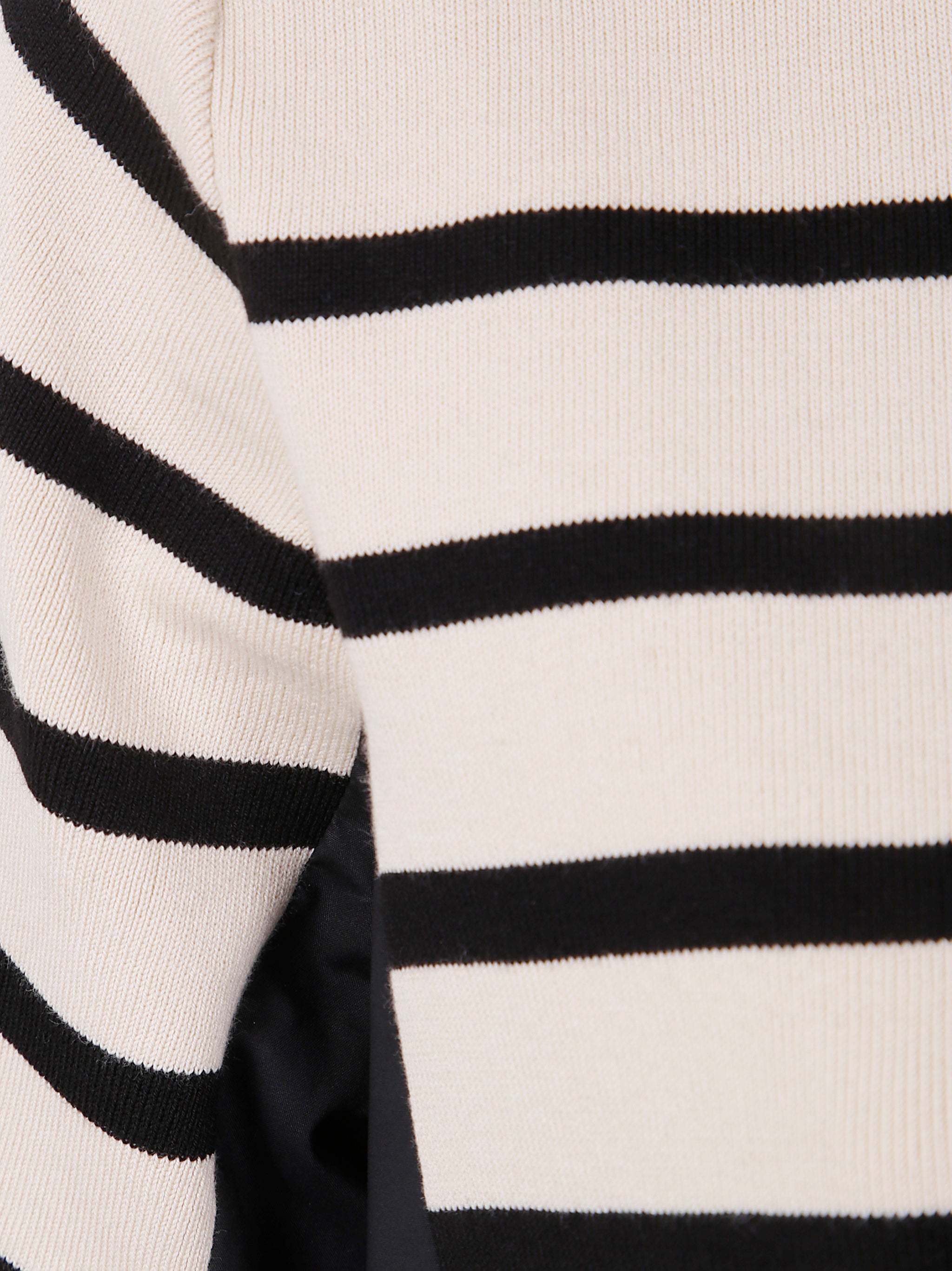CREW NECK STRIPED SWEATER Nuur