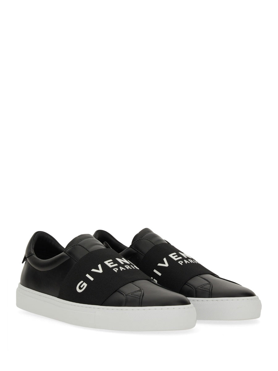 LOW TOP SNEAKERS Givenchy