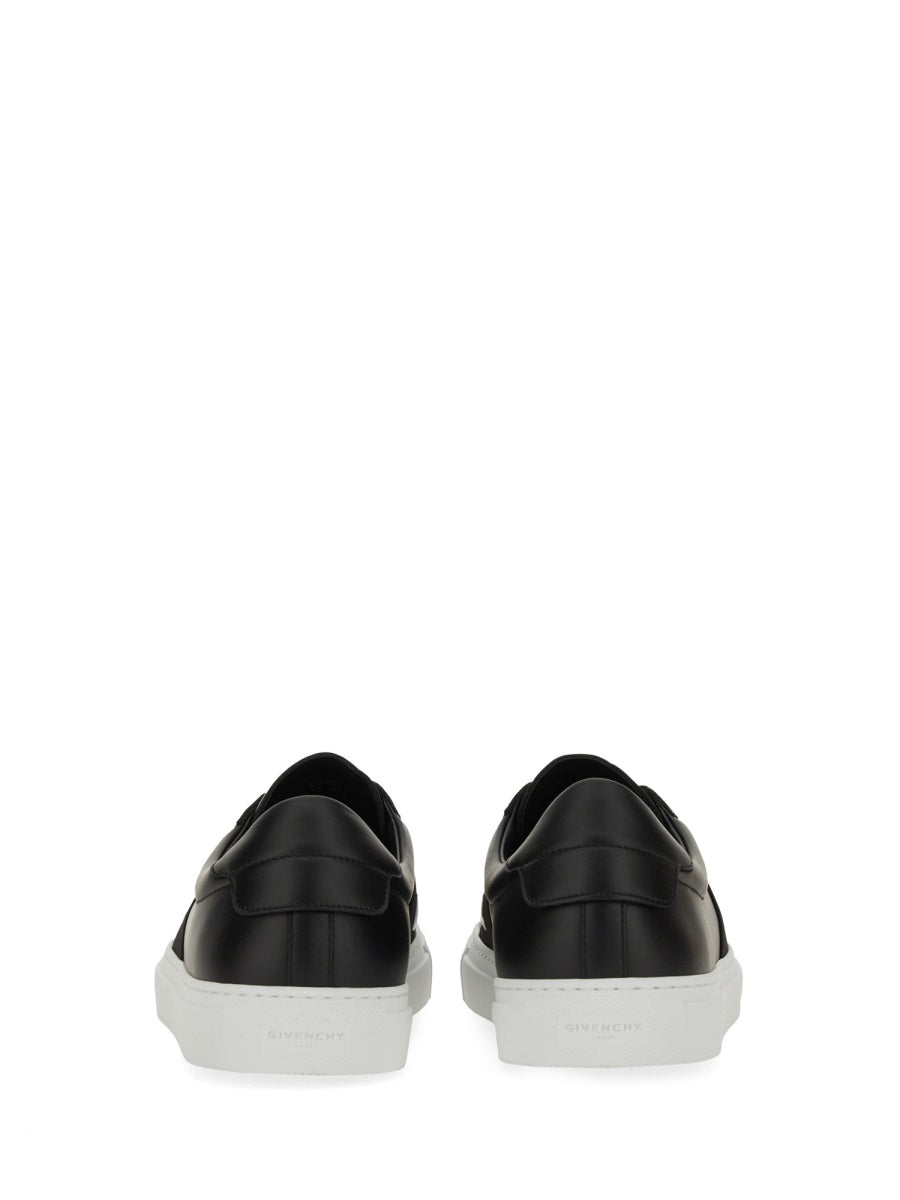 LOW TOP SNEAKERS Givenchy