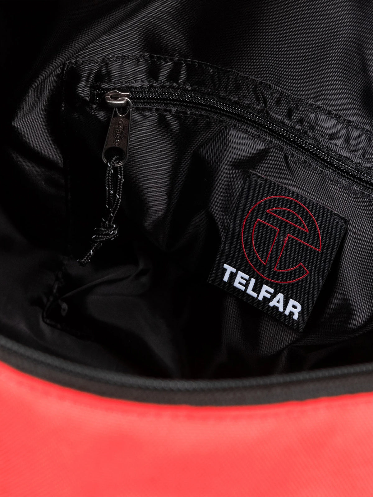 X TELFAR LARGE DUFFEL LOGO PATCH DUFFLE BAG Eastpak