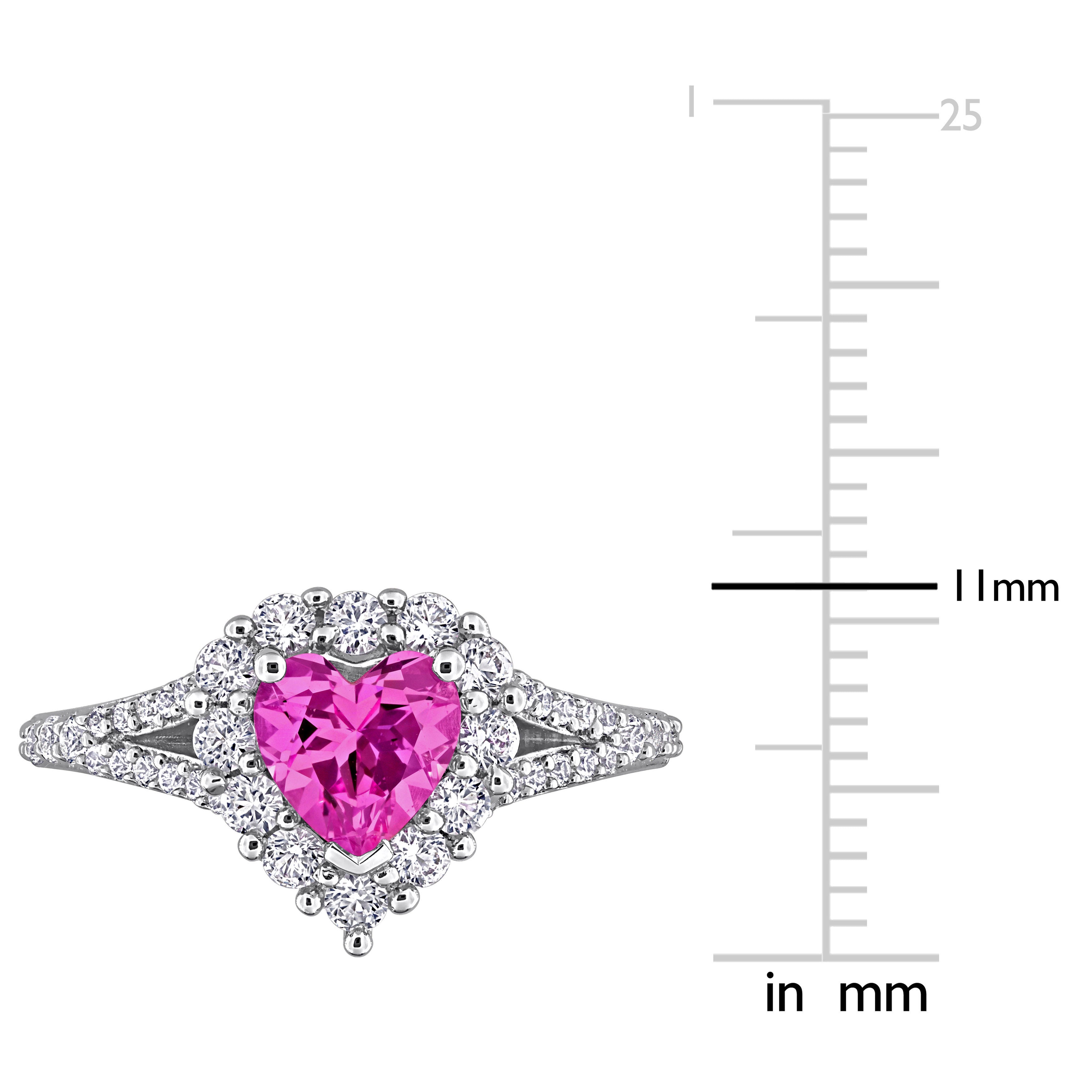 Pink sapphire heart halo ring by Delmar, close-up of gemstone detail