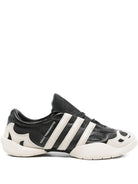 "Y-3 REGU 2002" SNEAKERS Y-3 BLACK 4