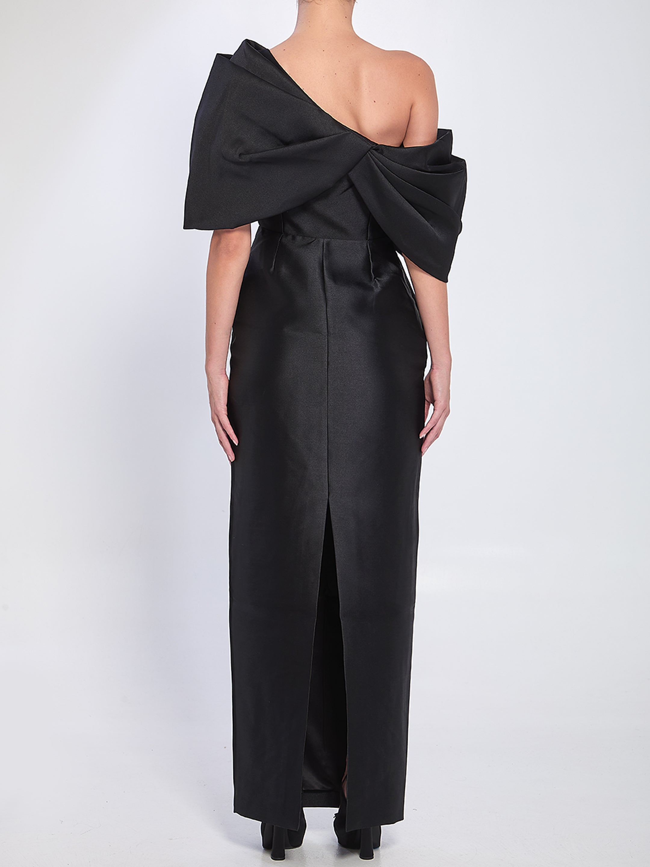 DAVINA MAXI DRESS IN BLACK SOLACE London