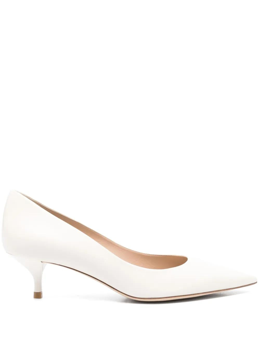 50MM STUART POWER PUMPS Stuart Weitzman CREAM. 6