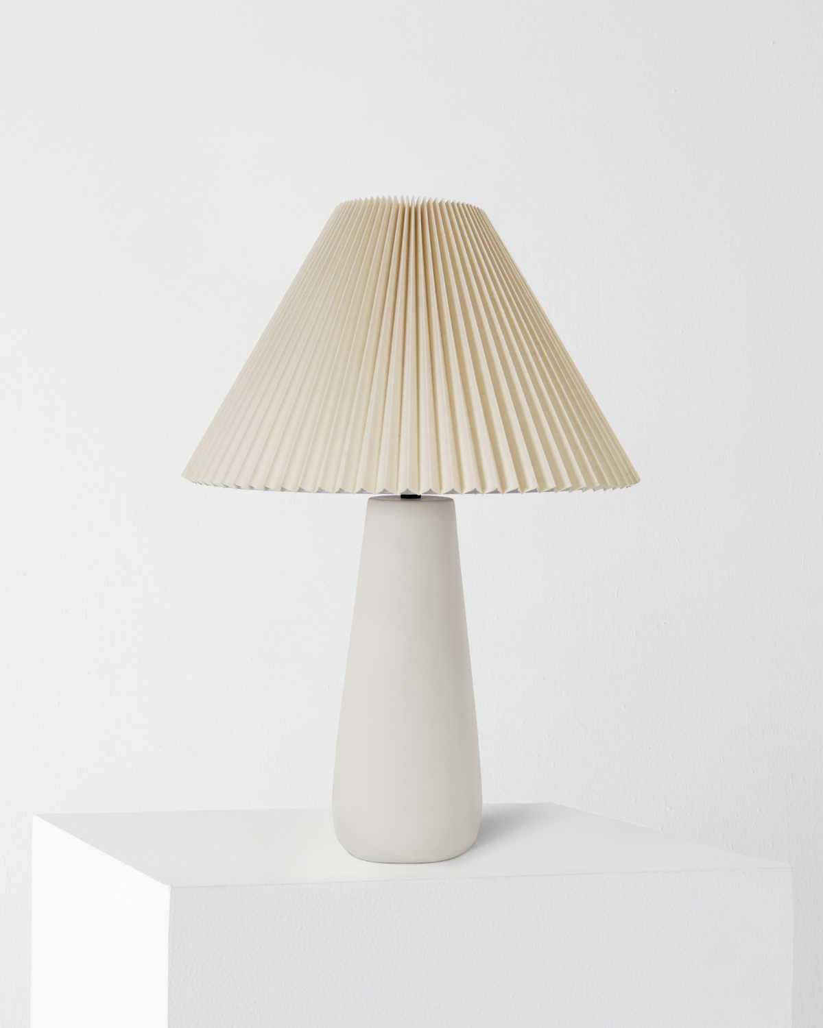 Gwen Table Lamp Brightech