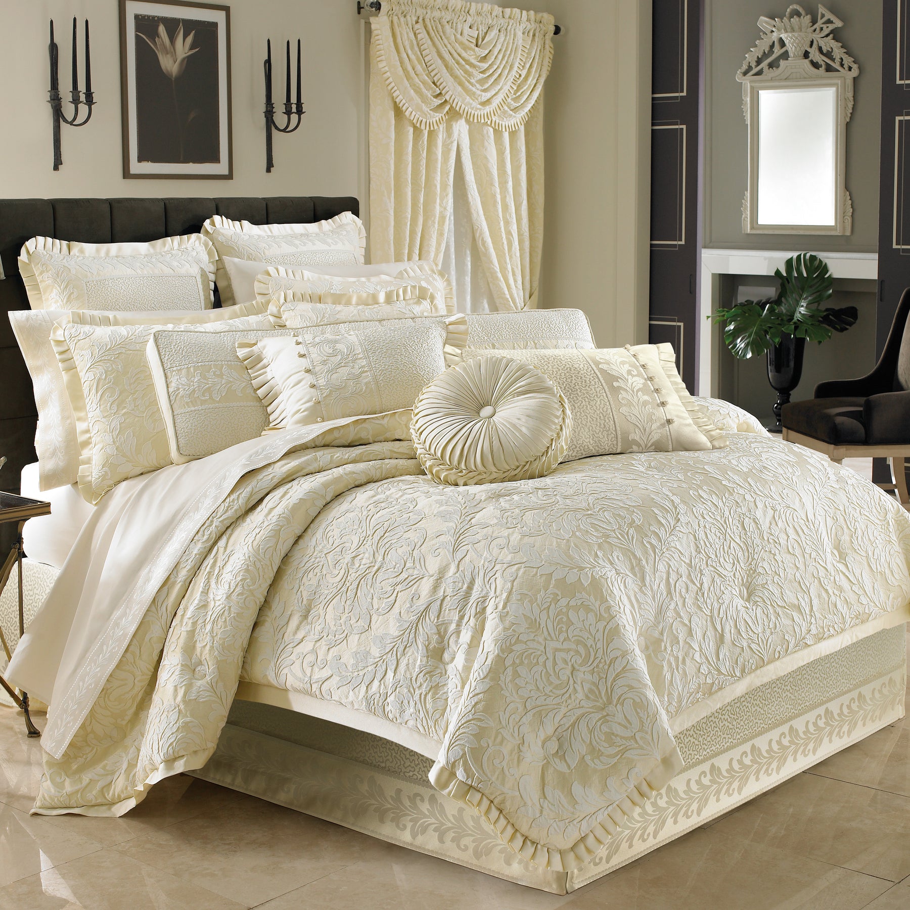 J Queen New York Milano Comforter Set - Sand - Queen