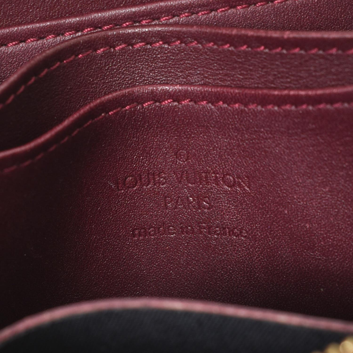 Zippy Louis Vuitton Cherry Round Coin Brown Red Green Cloth ref.944611 -  Joli Closet
